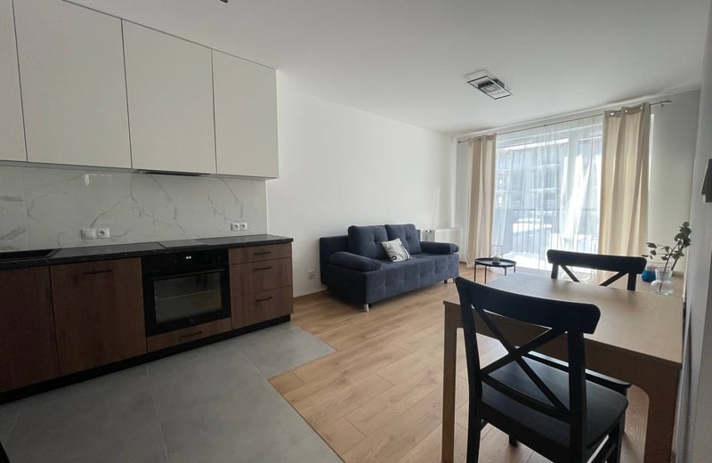 Alquiler de un luminoso apartamento de 2 habitaciones, 40 m², Prądnik Biały, Cracovia, Polonia